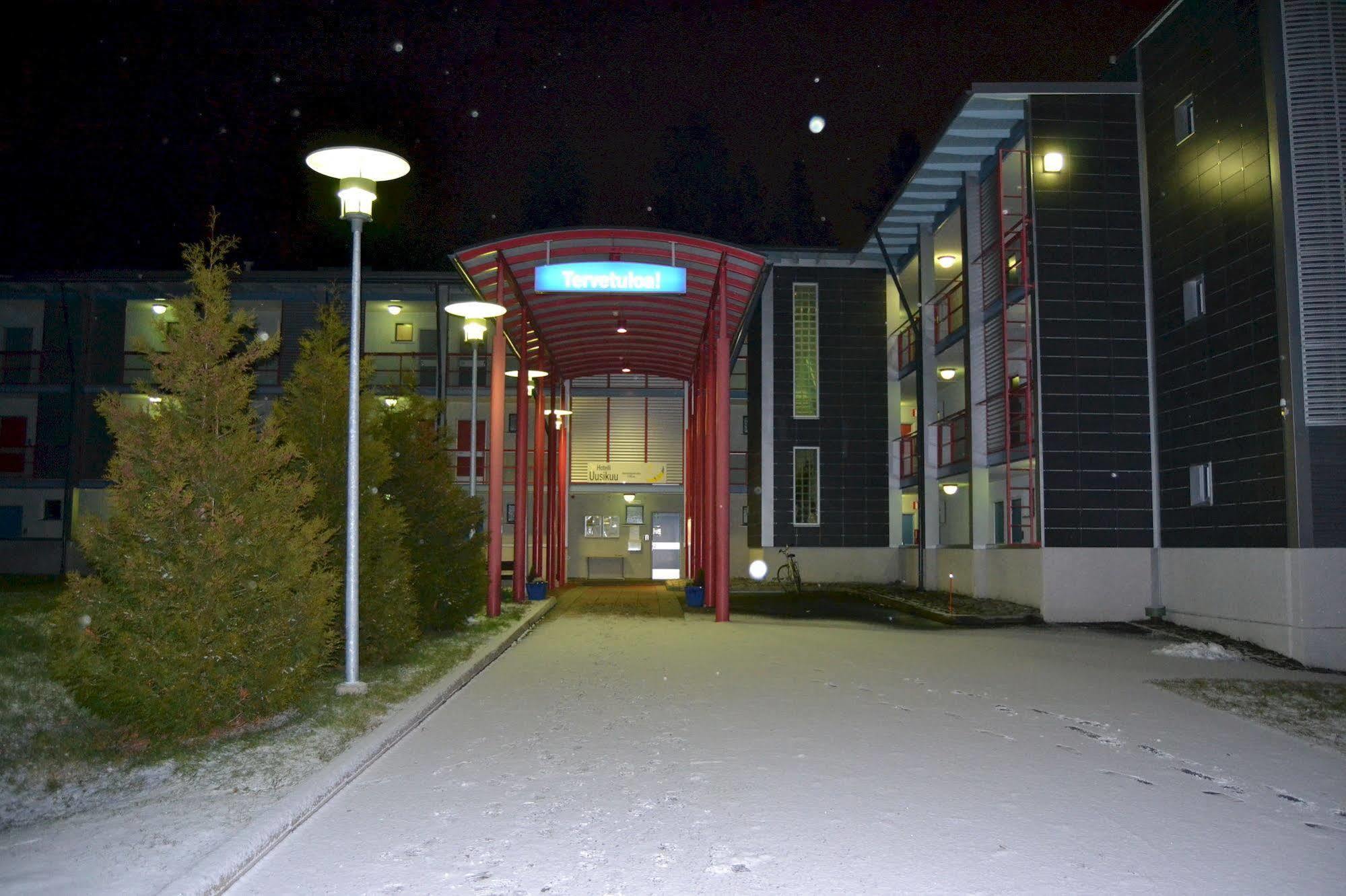 Hotel Uusikuu S:t Michel Exteriör bild