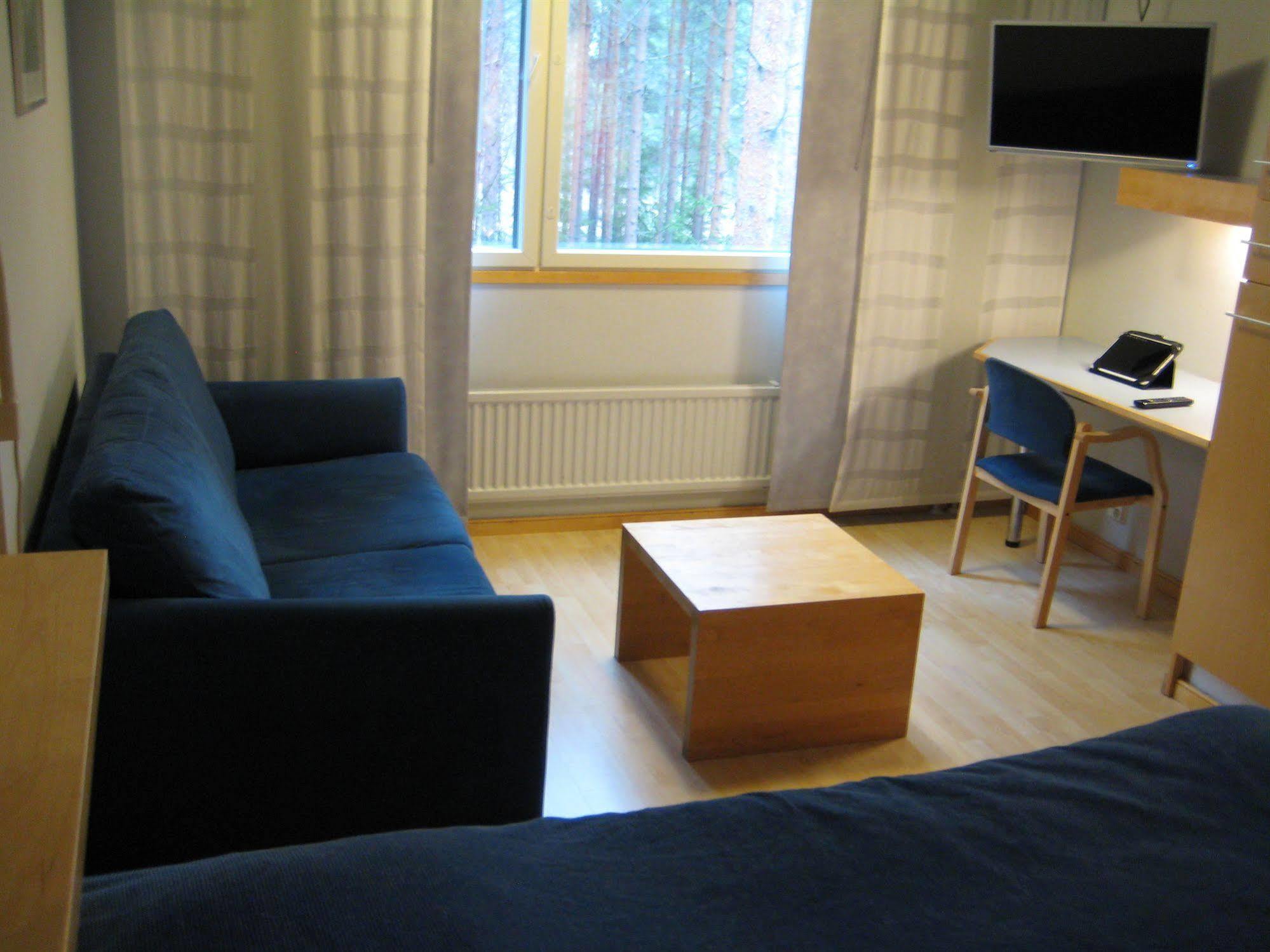 Hotel Uusikuu S:t Michel Exteriör bild